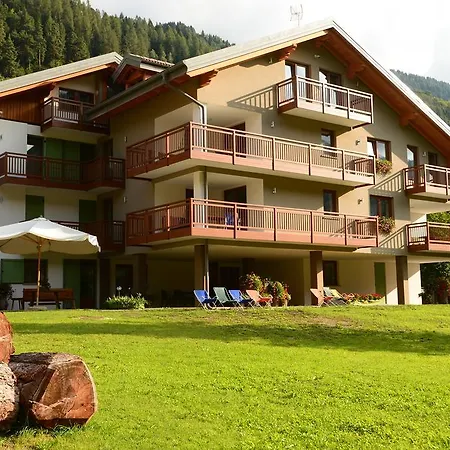 Hotel apartamentowy La Casa Al Noce Mezzana (Trentino Alto Adige)
